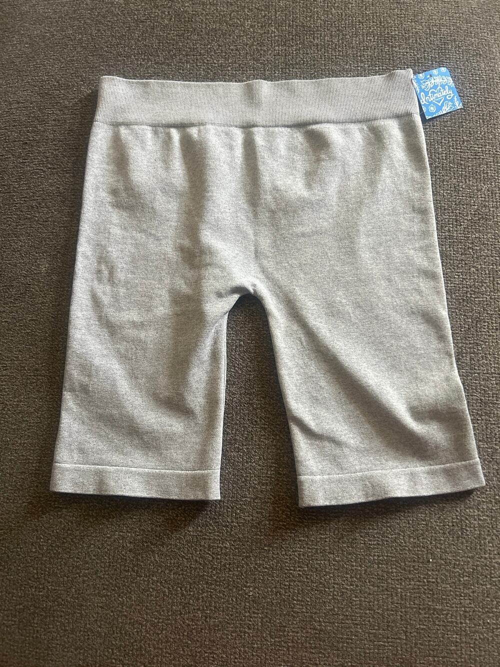Free People Intimately Seamless Stretch Light Gray Seamless Biker Shorts M/L NWT